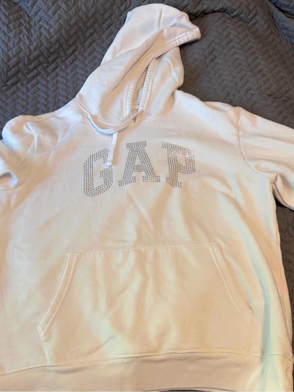 Medium GAP White Rhinestone Sweatshirt